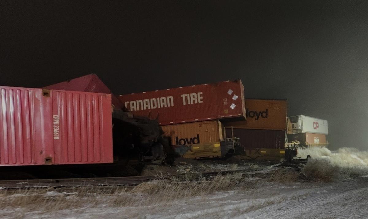  Figure 2. Cars derailed in an accordion fashion 