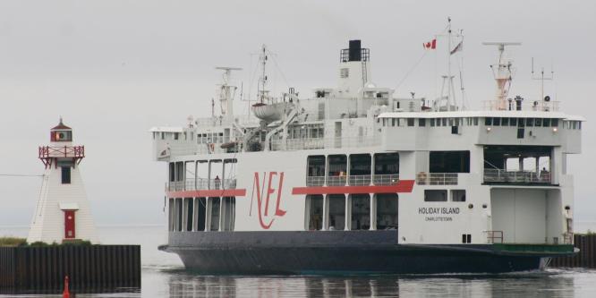 Figure 1. Le traversier Holiday Island, avant l’installation des dispositifs d’évacuation en mer (Source : M. Cathrae)